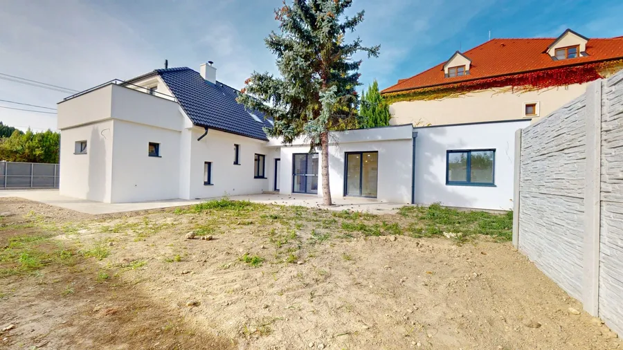 Rodinný dom, Kmeťová — Ivanka pri Dunaji